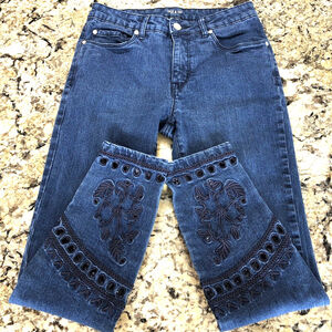 Size 6P X 25 DKR and CO. Womens Jeans Denim Embroidered Zipper Ankles Dark Blue